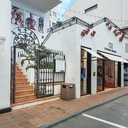 2 Bedroom In The Heart Of Puerto Banus Apartamento